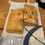 居酒屋 板八 - 卵焼き(食べかけ)