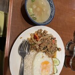 ソムオー 新大久保店 - 付いてきたスープなかなか美味しい