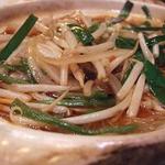 香港海鮮飲茶樓 - 辛い麺でした。ビーフンかな？？