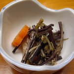 四季の味 さくら井 - optio A30で撮影。山菜の煮物。