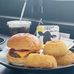 DOUG'S BURGER - 