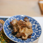 うを徳 - 《播州明石（あかし）》の"章魚（まだこ）"、アヒージョ、w/肝臟（きも）