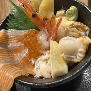 魚屋のどんぶり 魚錠_0