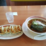 幸楽苑 - 料理写真:中華そば490円＋セット餃子200円