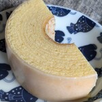 クラブハリエ イーチャレンジ - バームクーヘンmini（半分にカット）