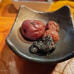ふかたべ - 自家製の梅干しは本当の酸味とコクを教えてくれる一品