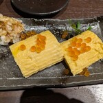 おクじコん - だし巻き。これも刻みダイコンとイクラ付き。めちゃうま。