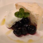 渓流グリルMYOJIN - 錦町産桃のセミフレッド