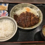 名古屋名物 名古屋めし食堂 丸八 - ロース定食　¥1450