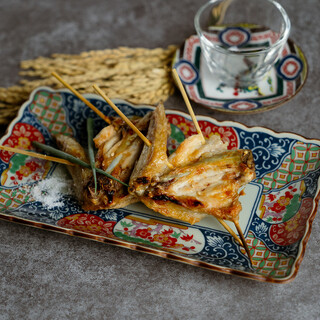 備長炭で仕上げる本格炭火焼鳥が150円均一(税込165円)！