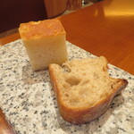 Intuition Seto-Umi - 皿は大阪城の石垣と同じ石。