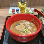 三田製麺所 - つけ汁が先に、無くならないよう、計算して食べ進めます