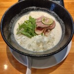 麺家 たけ田 - 具材をトッピング