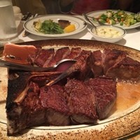 ウルフギャング・ステーキハウス 六本木 - これで２人前なので女性どうして行くときにはオーダーのし過ぎに注意してください