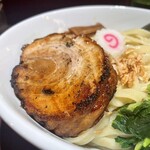 麺屋 金獅子 - 会いたかったぁ〜　YES！　この炙り！この厚さ！