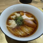 自家製麺 栗ノ木 - ワンタン麦そば(醤油)❗️