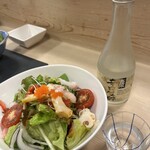 山与し鮨 - 山与しセットの海鮮サラダも侮れないです！