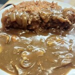 新興軒 - ロースカツの厚みが際立ちますね！