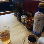 新興軒 - 卓上の様子