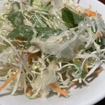 陳家私菜 丸の内店 - セットのサラダ。以下自分で店舗中央のビュッフェ台っぽいところでよそうことになります