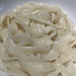 陳家私菜 丸の内店 - 刀削麺。別盛りでドーン。なお、麺の場合はライスはセットにつかないそうです