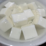 陳家私菜 - 締めのシンプルな杏仁豆腐。痺れた口の中をホッとさせてくれます