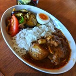 Samrup - マッサマンカレーと炒め野菜