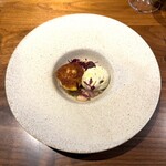 イル ネッビオ - ストゥッツィキーノのハーブシュリンプと広島産コーンのポルペッティ 白いんげんのサラダ 焼きモロコシのエスプーマです(o^^o)旬のコーンの色味、食感、風味を楽しませて頂きましたm(_ _)m