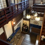 古材の森 - 漆塗りの回廊