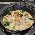 ブッフェ・ダイニング オーシャンテラス(ヨコハマ グランド インターコンチネンタル ホテル) - 子牛のクリーム煮