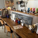 サニーズホットドッグヘヴン - カウンター