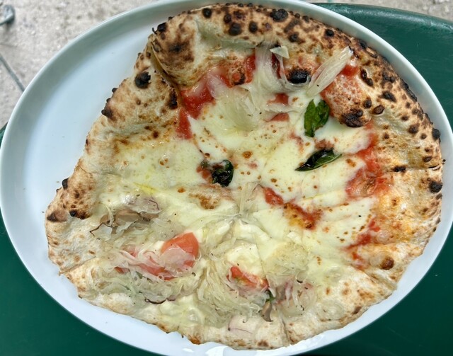 富良野チーズ工房 ピッツァ工房（フラノチーズコウボウ ピッツァコウボウ） - 富良野（ピザ）の写真