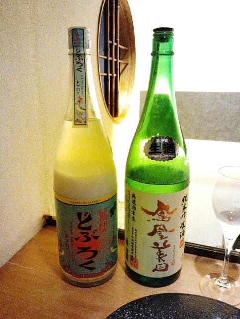 日本酒 十条 ノスタルジックな十条にあるモダンな雰囲気で日本酒が楽しめるお