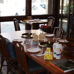 バンダラ ランカ - 室内のテーブル席