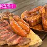 築地魚河岸 浜焼きBBQテラス - ※予約食材BBQ代表格のTボーンステーキ(400g)、スペアリブ(600g)、骨付きフランク(5本)がセットになって新登場！総重量は1.2キロ超え！