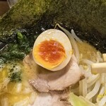 横浜らーめん 壱八家 スカイビル店 - 
