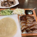 橋頭 私家菜 - 片皮鴨（広東ダック）のセット