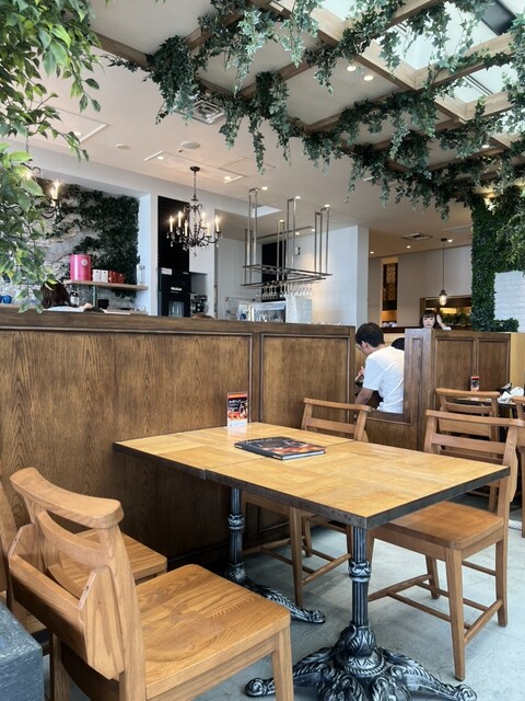 ON THE SQUARE photo 4