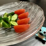 坊ＺＵ - トマトとキュウリのビール漬けらしい
