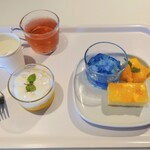 イケア レストラン - マンゴー杏仁プリン390円
⭕️トロピカルマンゴーアソート590円
⭕️ドリンクバー200円