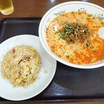 華林 - 担々麺＋半チャーハン