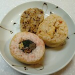 いなりや成 - 薄い油揚げなので崩れそうになります