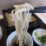 手打ちそば 夫婦庵 - 先っちょに浸けて、一気に啜る！
