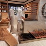 たねや 日牟禮乃舍 - 作業風景