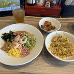 バーミヤン - 冷やし中華からあげ半チャーハンセット