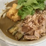 CoCo壱番屋 - 料理写真:冷やしカレーうどん(鶏天付)