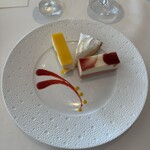 ミクニナゴヤ - ミクニナゴヤのデザート盛り合わせ