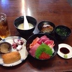 魚屋カフェ 濱の市 - 201410　濱の市　★海鮮丼（860円 税抜）惣菜ブッフェ品★