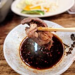 ふくろう亭 - 焼き過ぎないように、、、注意して！タレをつけていただく！