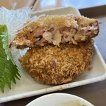 海鮮食堂ISOBA - イカメンチ断面